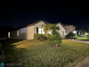 6770 Rumine Cir in Vero Beach, FL - Foto de edificio - Building Photo