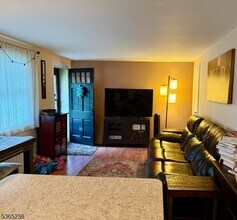 522 Lincoln Park E in Cranford, NJ - Building Photo - Building Photo