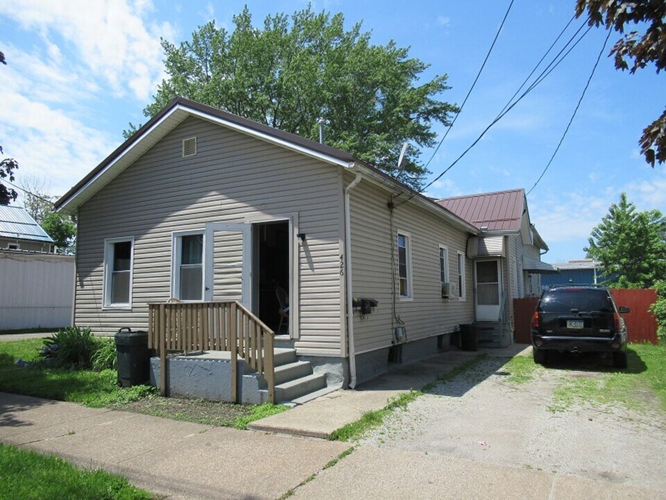 426 Huron St in Erie, PA - Building Photo