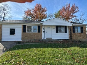 1545 Meredith Dr in Cincinnati, OH - Building Photo - Building Photo
