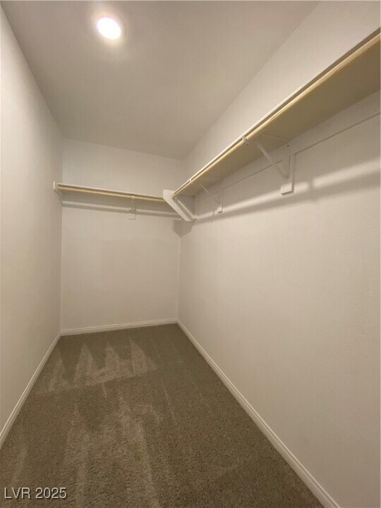 2624 Blazing Blue Ave in North Las Vegas, NV - Building Photo