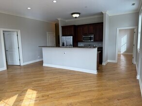 2338 W Morse Ave in Chicago, IL - Building Photo - Building Photo