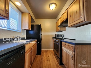8119 W 54th Pl in Arvada, CO - Building Photo - Building Photo