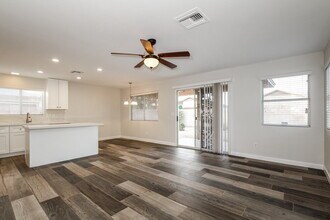 2902 W Irma Ln in Phoenix, AZ - Building Photo - Building Photo