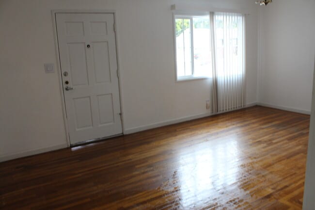 3733 Keller Ave in Oakland, CA - Building Photo - Building Photo