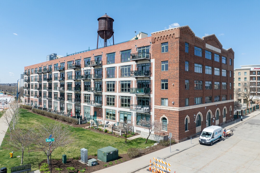 Brown Camp Lofts in Des Moines, IA - Building Photo