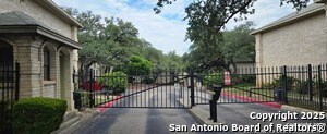 8415 Fredericksburg Rd in San Antonio, TX - Building Photo - Building Photo