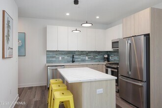 6 West End Ct in Long Branch, NJ - Building Photo - Building Photo