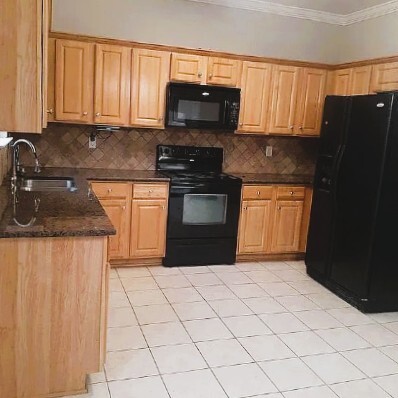 property at 265 Oxmoor Pl