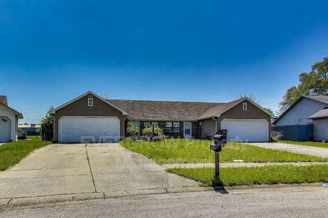 property at 29 Medina Ln