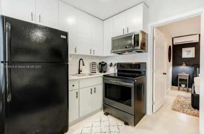 72 NE 5th St in Deerfield Beach, FL - Building Photo - Building Photo