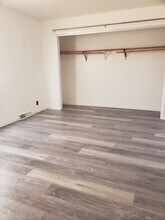 6910 N 43rd St in Milwaukee, WI - Building Photo - Building Photo