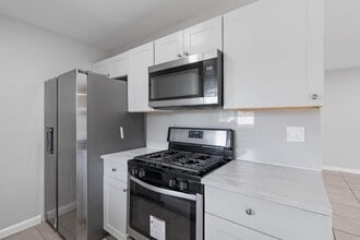 1407 Avebury Cir in Austin, TX - Building Photo - Building Photo