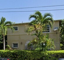 815 W 40th St in Miami Beach, FL - Building Photo