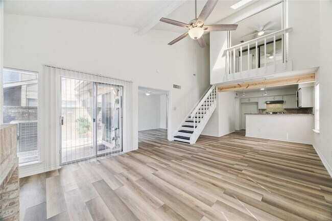 13020 Leader St in Houston, TX - Building Photo - Building Photo