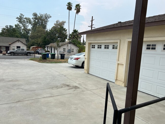 10627 Lind Ave in Loma Linda, CA - Building Photo - Building Photo