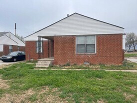 1027 Arkansas St in Norman, OK - Building Photo