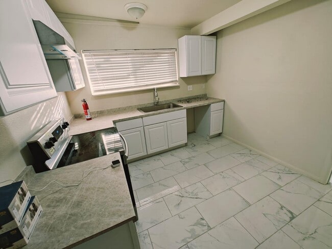 4692 Randall Dr in Las Vegas, NV - Building Photo - Building Photo