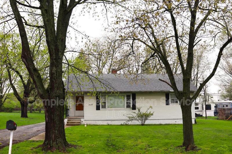7120 Catherine St in Merrillville, IN - Building Photo