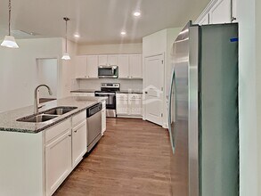 3007 Creek Village Ln in Green Cove Springs, FL - Foto de edificio - Building Photo