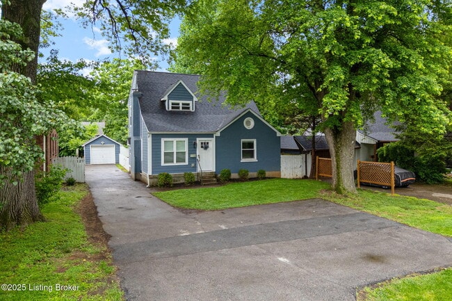 property at 121 N Hubbards Ln