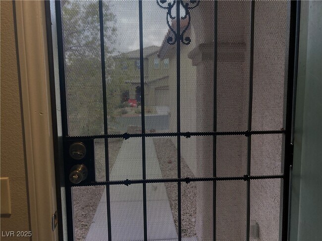 9068 W Palomino Park Ct in Las Vegas, NV - Building Photo - Building Photo