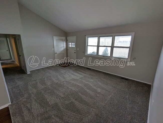 165 Moorewood Ave in Avon Lake, OH - Building Photo - Building Photo