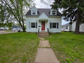 1002 5th Ave in Eau Claire, WI - Building Photo