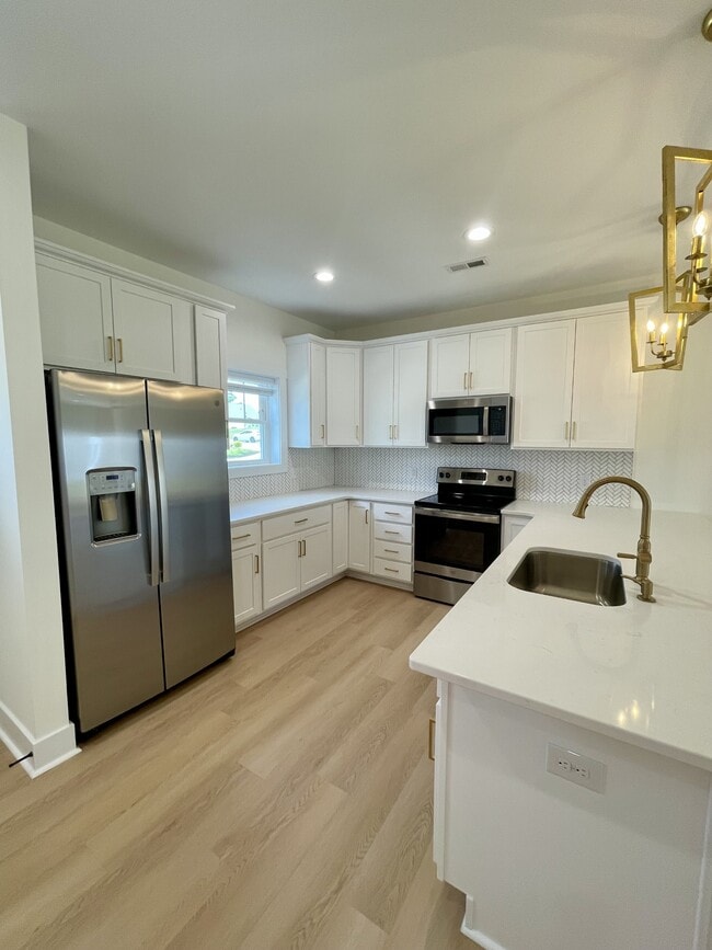 556 Leesville Rd in Lynchburg, VA - Building Photo - Building Photo