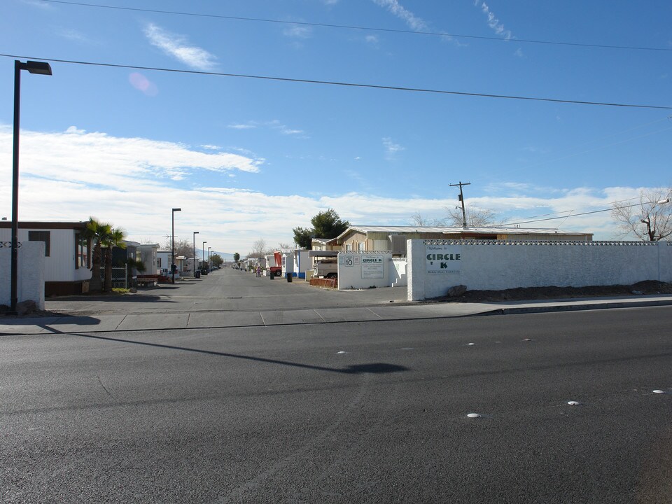 Las Palmas Mobile Home Park in Las Vegas, NV - Building Photo