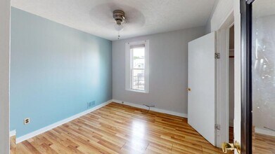 11 Linwood Pl in Rochester, NY - Building Photo - Building Photo