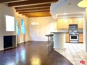 4360 Ventura Canyon Ave in Los Angeles, CA - Building Photo - Building Photo