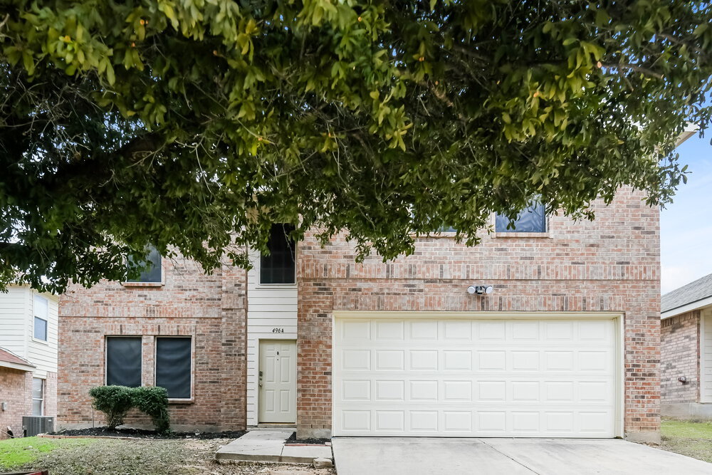 4964 Creek Ridge Trail in Fort Worth, TX - Building Photo