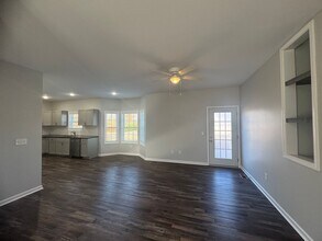 1225 Kendall Dr in Clarksville, TN - Building Photo - Building Photo