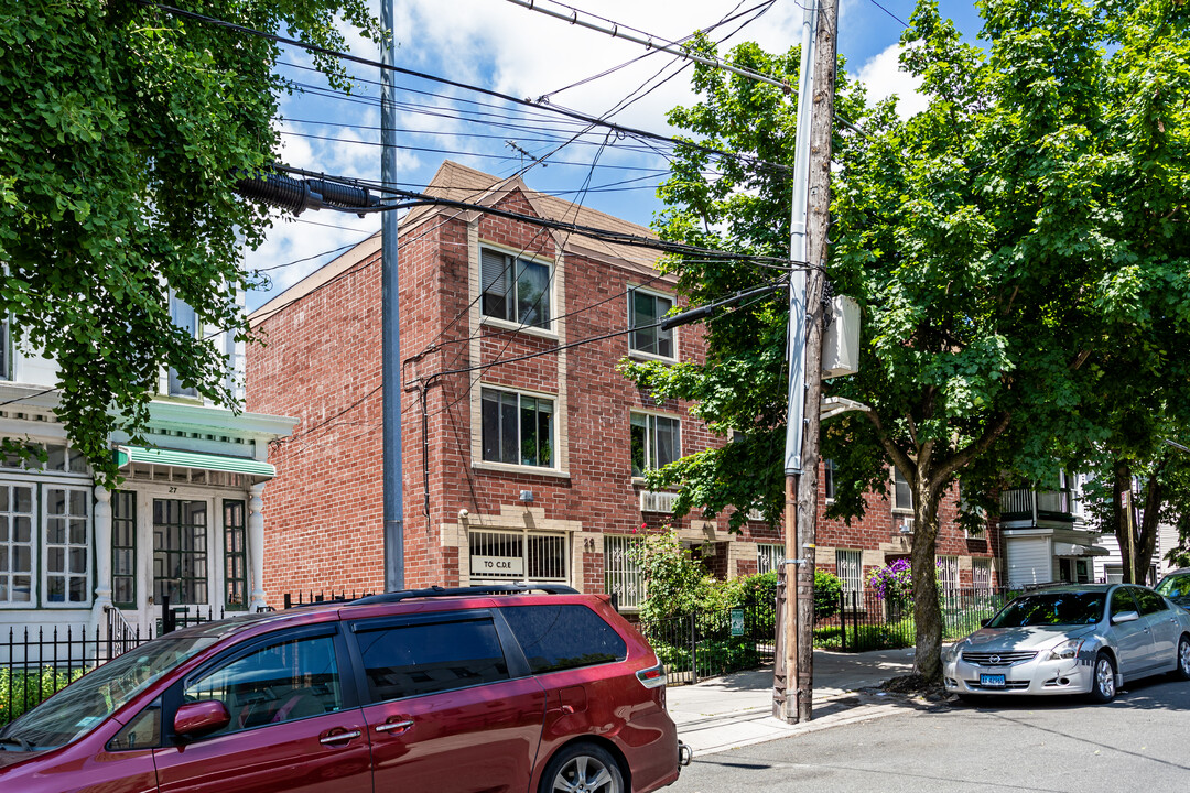 29 Adrian Ave in Bronx, NY - Building Photo