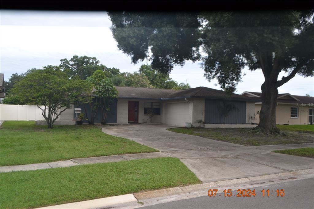 4205 Summerdale Dr in Tampa, FL - Building Photo