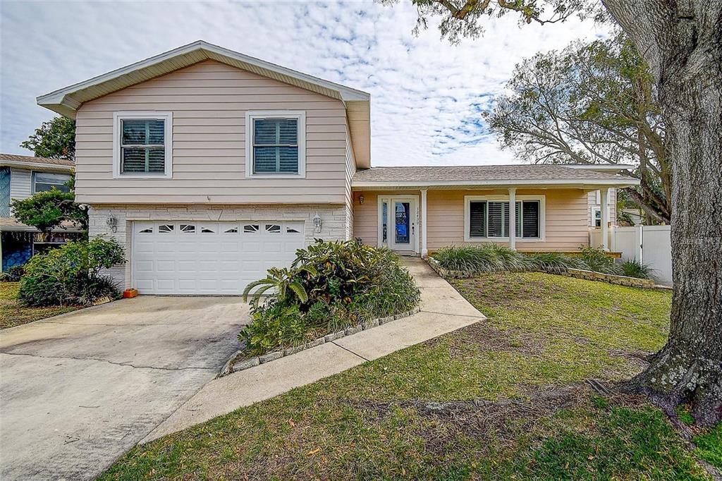 12430 81st Pl in Seminole, FL - Building Photo
