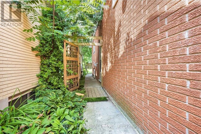 15 Camden Rd in London, ON - Building Photo - Building Photo