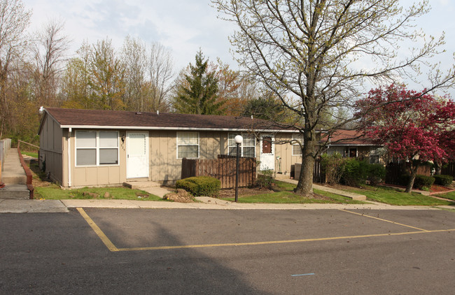 Brookwood Way Apartments in Mansfield, OH - Building Photo - Building Photo