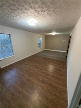 1744 Vauxhall Dr in Lithonia, GA - Foto de edificio - Building Photo