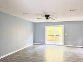 4797 Old Mill Ct in Crestview, FL - Building Photo - Building Photo