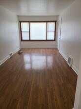 7319 W Addison St in Chicago, IL - Building Photo - Building Photo
