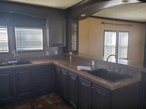 1100 Sugar Creek Rd in St. Martinville, LA - Building Photo - Building Photo