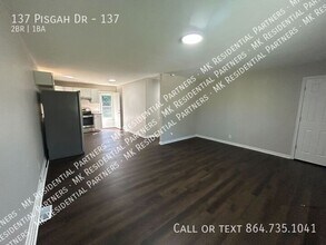 137 Pisgah Dr in Spartanburg, SC - Foto de edificio - Building Photo