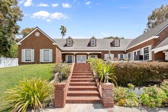 512 N Granados Ave in Solana Beach, CA - Building Photo - Building Photo