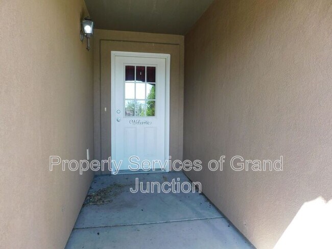 3006 1/2 Oakwood Dr in Grand Junction, CO - Building Photo - Building Photo