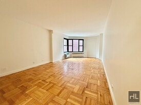 Fourth Avenue, Unit 3E in New York, NY - Building Photo