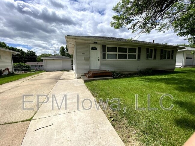 property at 1522 W 4th St