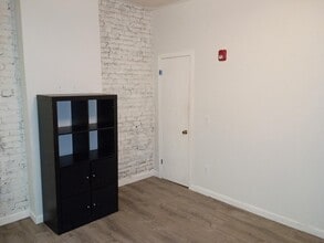 146 Chandler St, Unit 7 in Worcester, MA - Building Photo - Building Photo