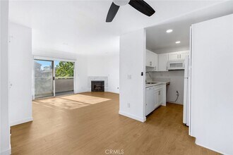4406 Cahuenga Blvd, Unit 109 in Los Angeles, CA - Building Photo - Building Photo